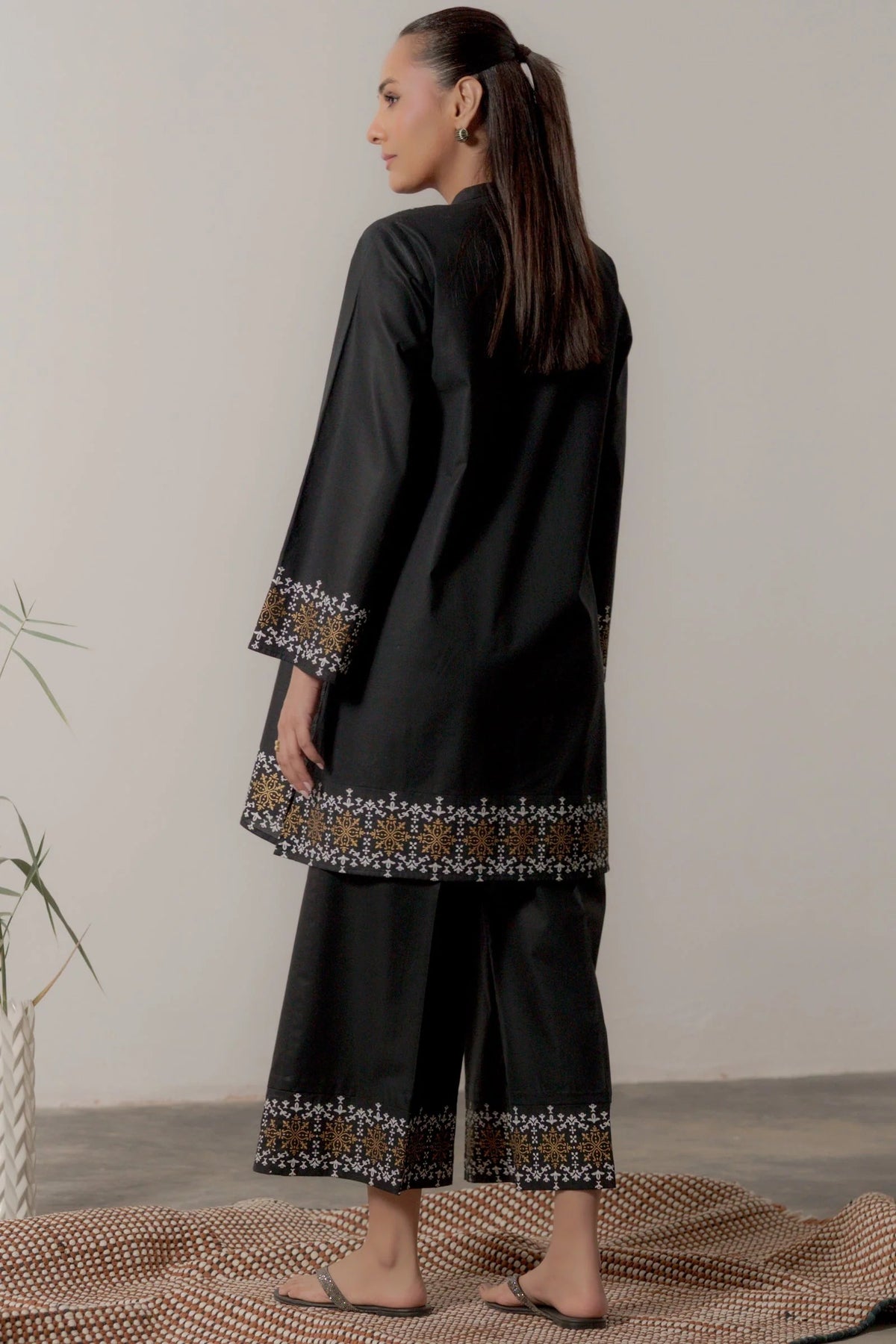 Inaya Lawn 2piece