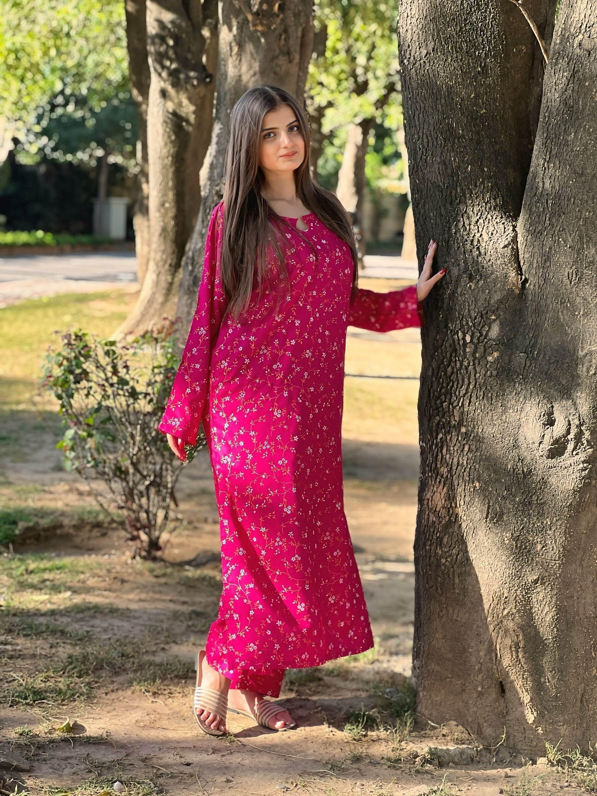 Midnight Pink 2-piece Arabic lawn suit for women featuring a graceful tailored top and matching Farshi Shalwar.