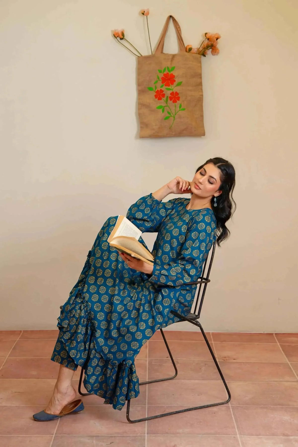 Parade modern zinc 1-piece Arabic lawn top for women, designed for festive and casual wear with a 50-inch length.