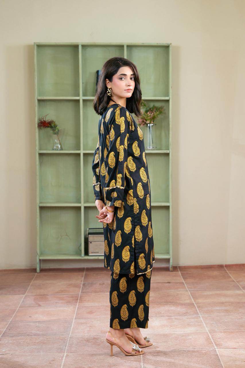 Full-length view of the Sitara 2PC linen set designed for comfort and everyday elegance.
