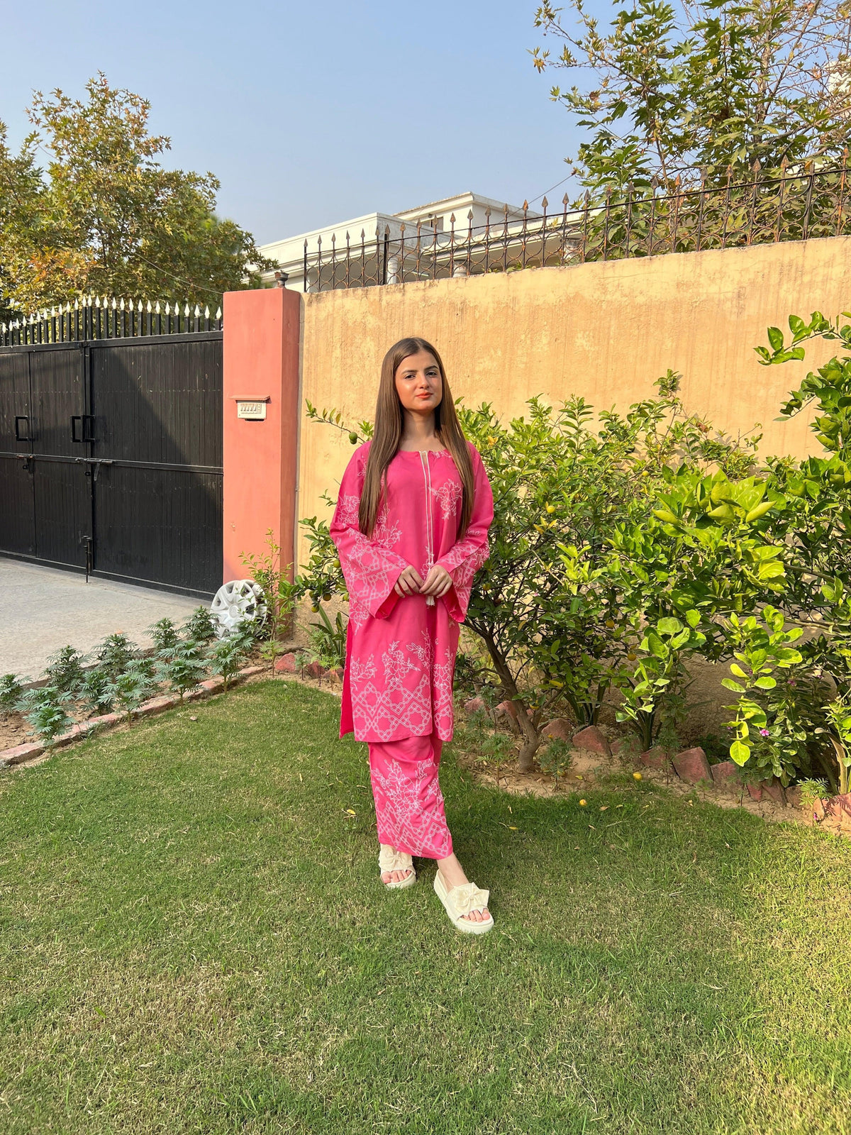 Bubble Blush delicate soft pink 2-piece Arabic lawn suit for women featuring a gracefully tailored top and matching Farshi Shalwar.