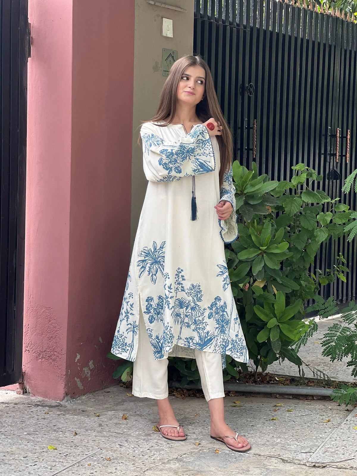 Canvas elegant 2-piece premium Arabic lawn suit for women featuring a fashionable top and matching cream Farshi Shalwar.