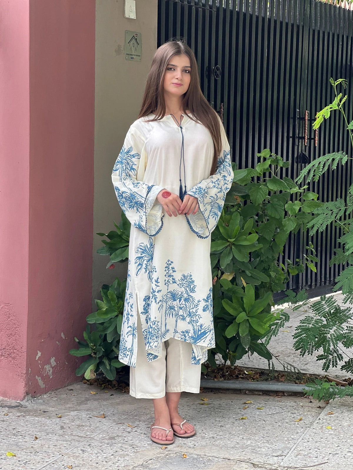 Full-length view of the Canvas 2PC set, designed for a stylish and effortless look for festive and casual wear.