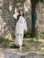 Teteis elegant 2-piece premium Arabic lawn suit in a beautiful cream shade for women featuring a 33-inch shirt.